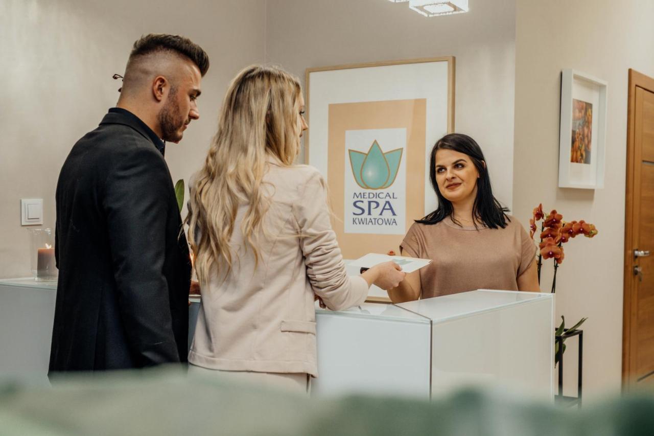 Medical Spa Kwiatowa Leczyca Exterior photo