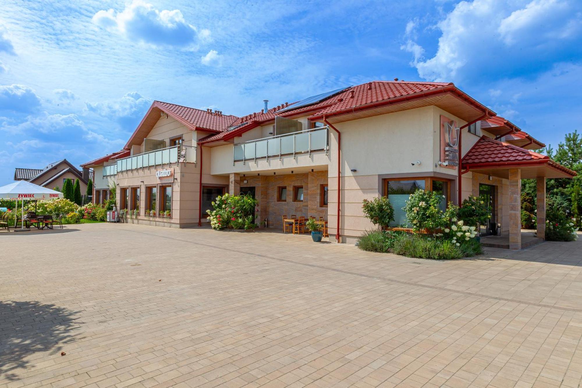 Medical Spa Kwiatowa Leczyca Exterior photo